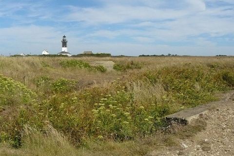 Le phare de Pen Men au bout de la lande de Groix