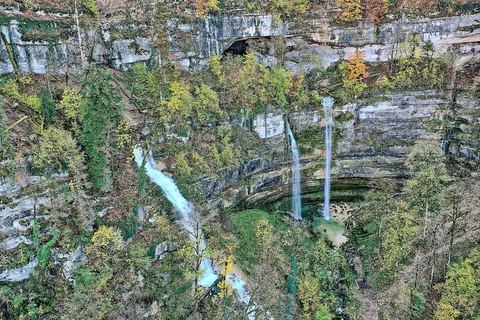 Les cascades du Lançot tombant de la falaise du cirque de Consolation