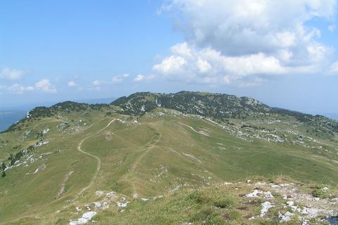 Le Crêt de la Neige vu depuis le sommet du Reculet