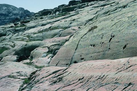 Les dalles de roche lisse de la vallée des Merveilles