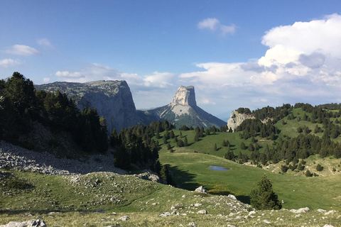 Le Mont Aiguille vu des plateaux du Vercors