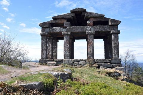 Le temple-musée en pierre au sommet du Donon